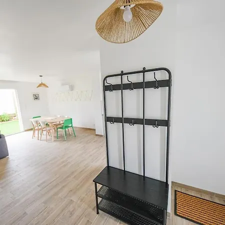 Chez Jean-paul - Rez De Jardin Et Parking *