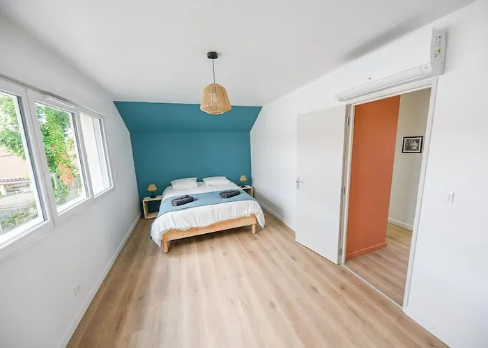 Holiday home Chez Jean-paul - Rez De Jardin Et Parking Rosieres-Pres-Troyes