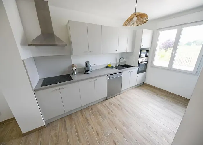 Chez Jean-paul - Rez De Jardin Et Parking Holiday home